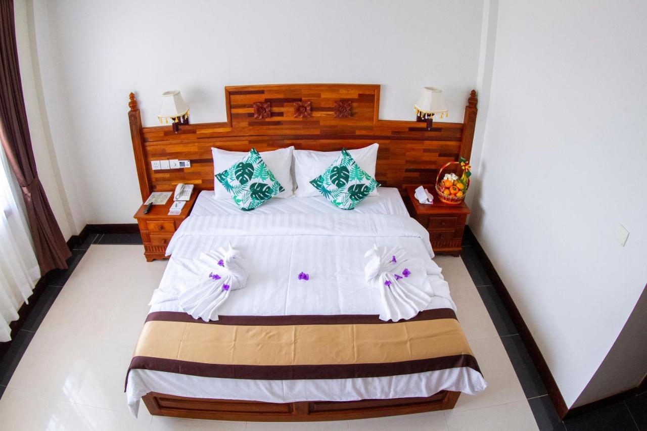 Kampong Thom Palace Hotel Екстериор снимка