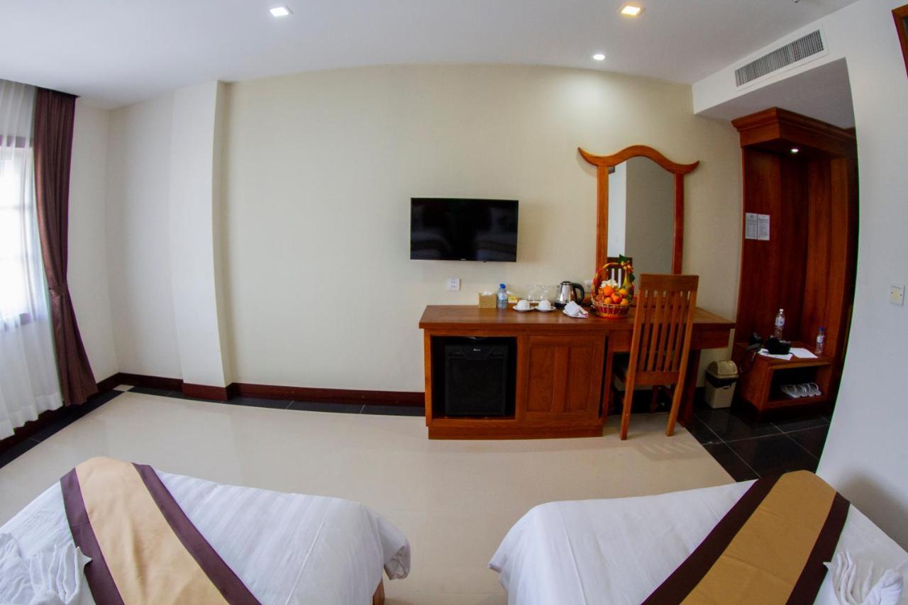 Kampong Thom Palace Hotel Екстериор снимка