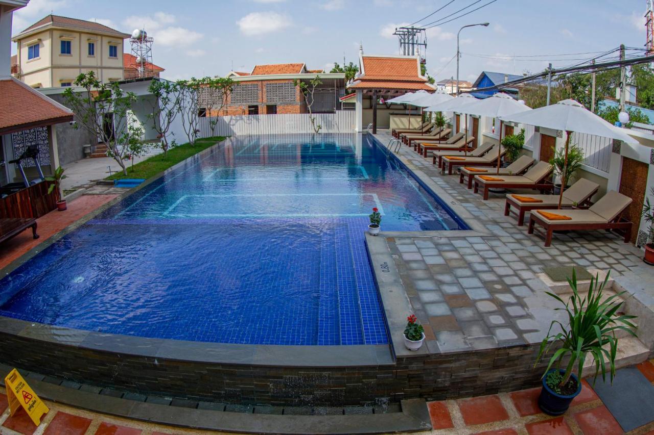 Kampong Thom Palace Hotel Екстериор снимка