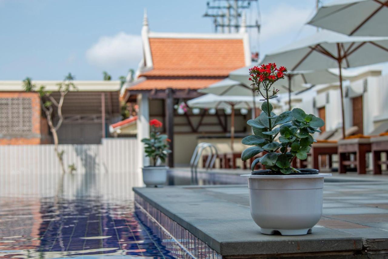 Kampong Thom Palace Hotel Екстериор снимка