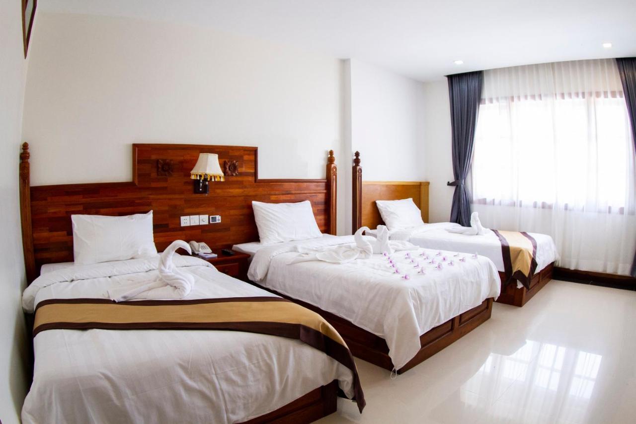 Kampong Thom Palace Hotel Екстериор снимка