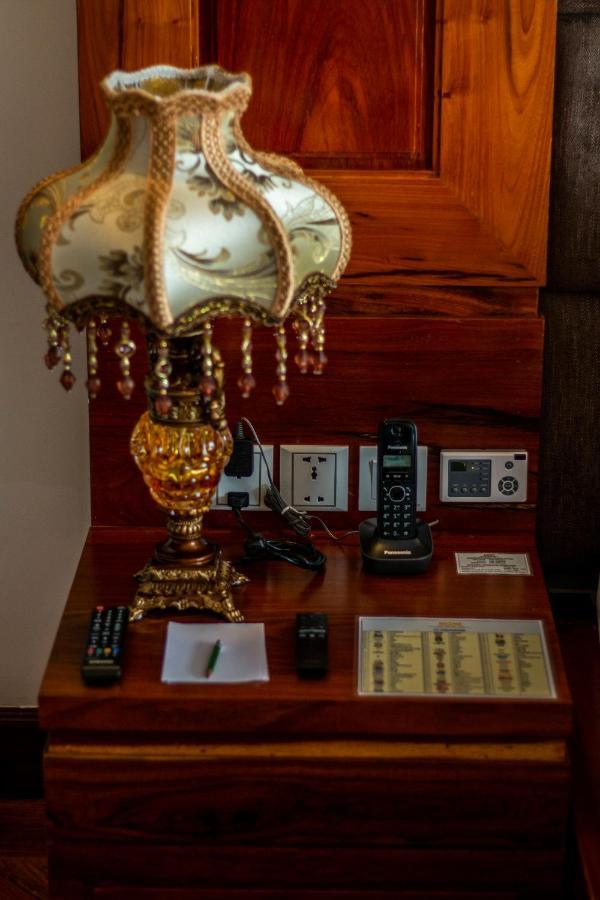 Kampong Thom Palace Hotel Екстериор снимка